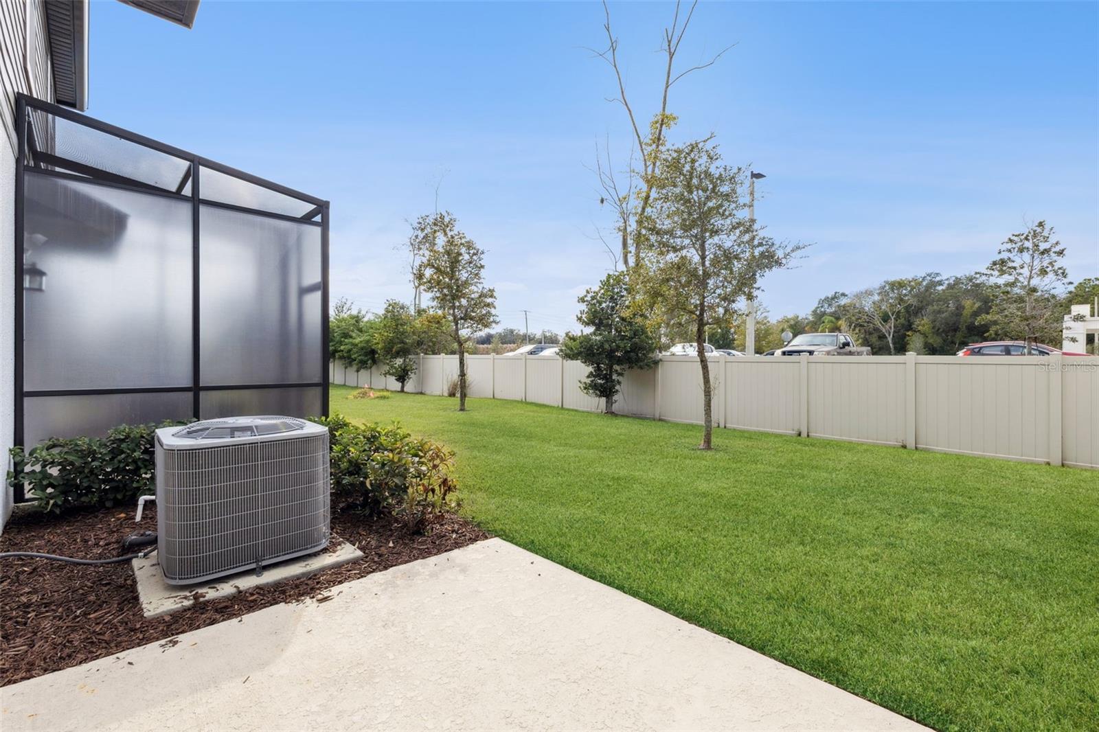 TOWNS AT LAKE MONROE COMMONS - Residential Lease