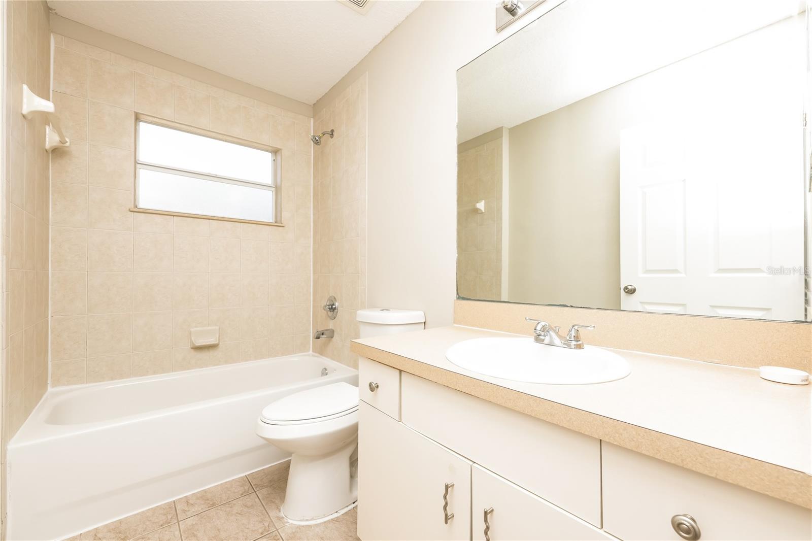 MOON LAKE ESTATES - Residential