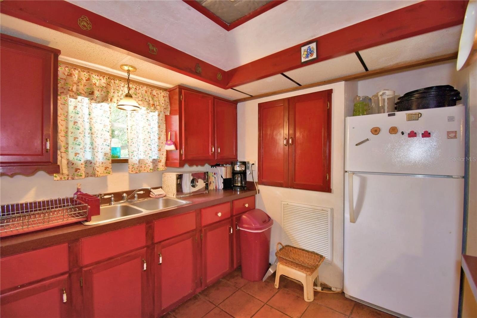 OAKRIDGE ESTATES - Residential