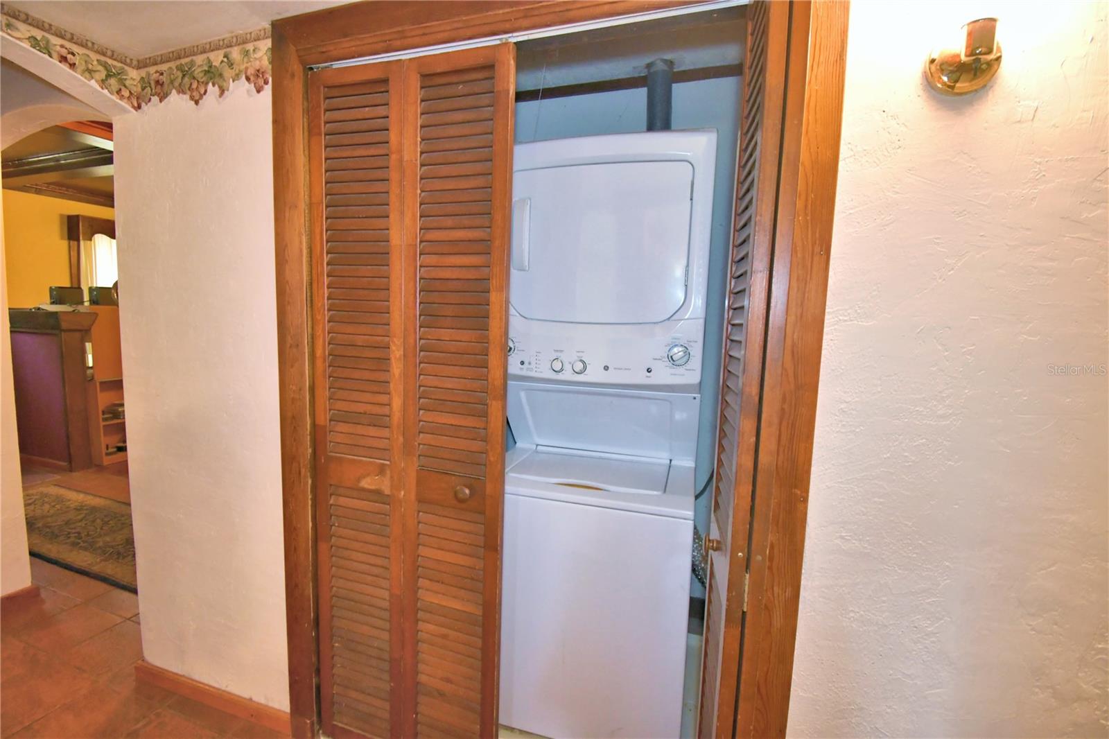 OAKRIDGE ESTATES - Residential