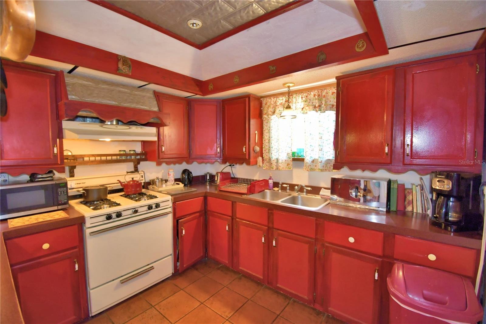 OAKRIDGE ESTATES - Residential