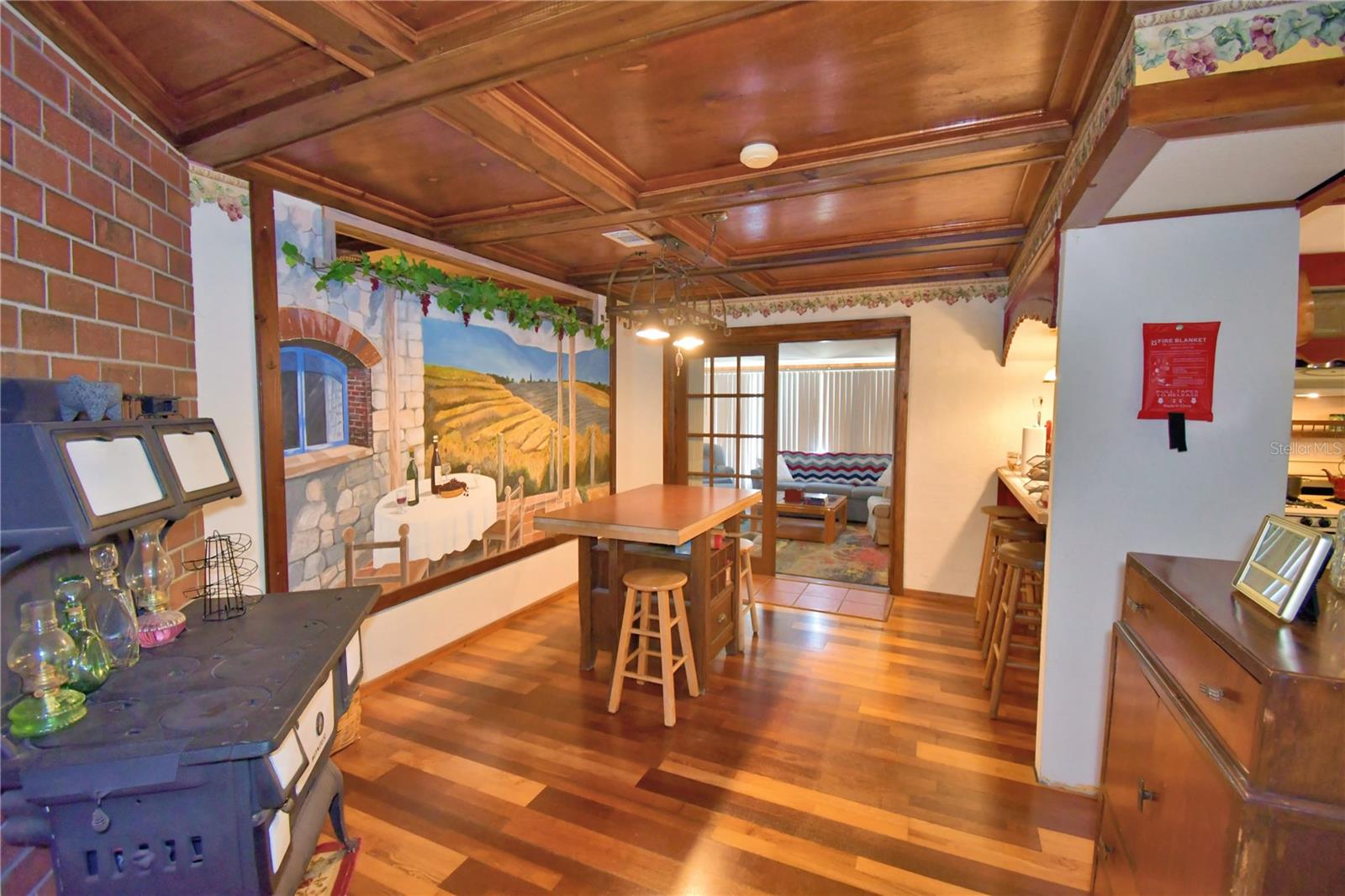 OAKRIDGE ESTATES - Residential