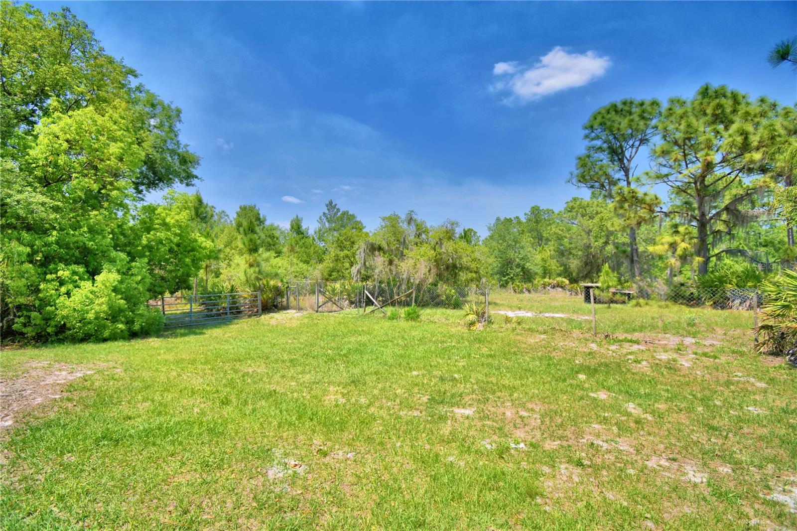 OAKRIDGE ESTATES - Residential