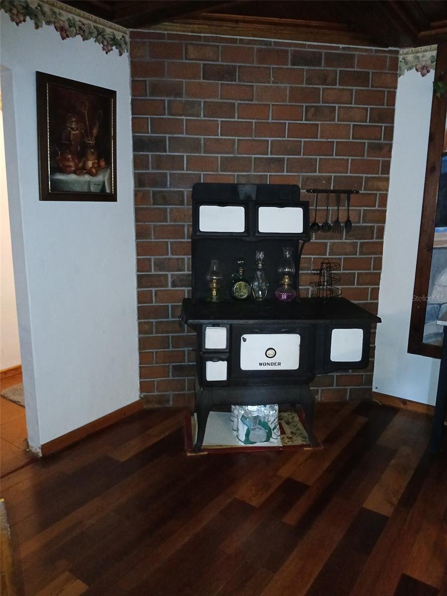 OAKRIDGE ESTATES - Residential