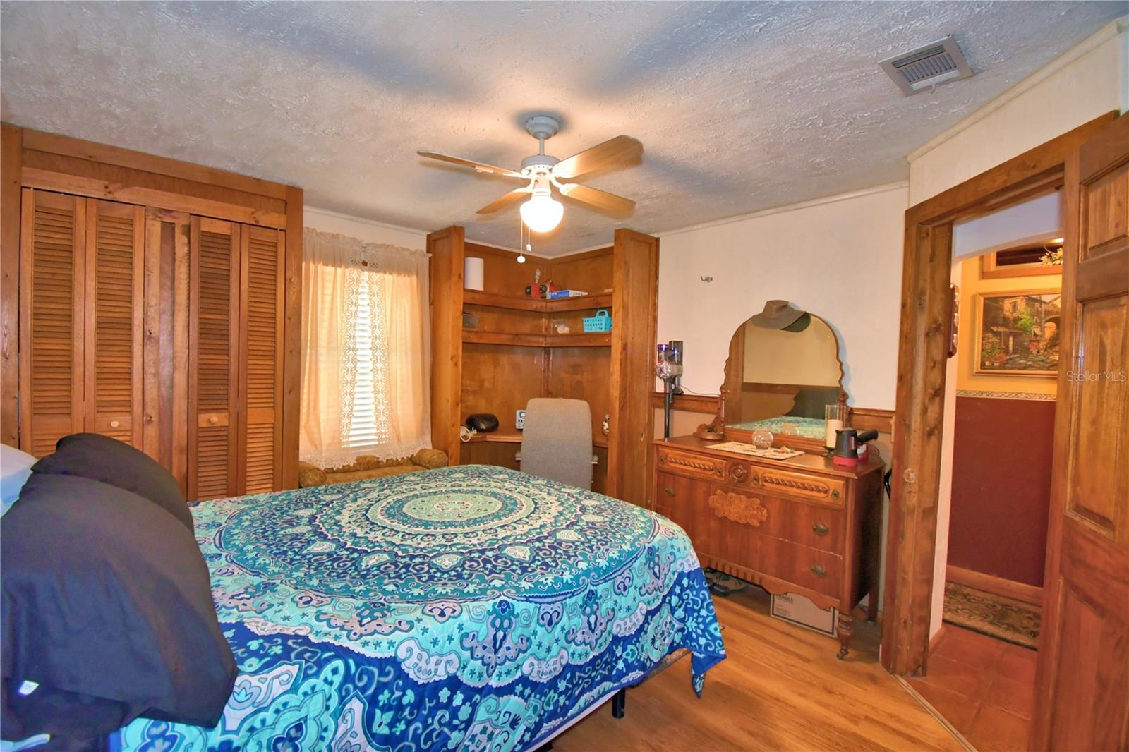 OAKRIDGE ESTATES - Residential