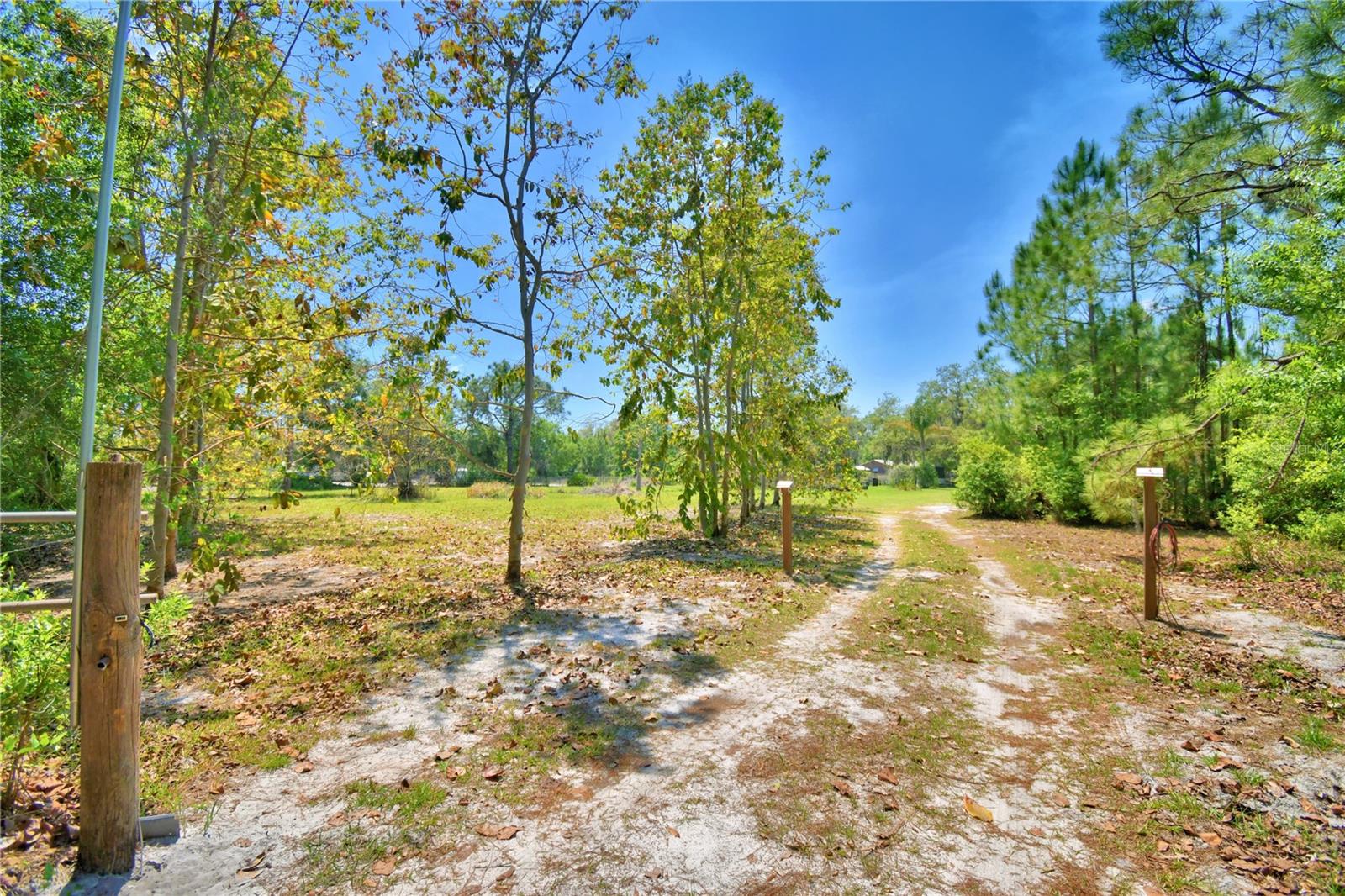 OAKRIDGE ESTATES - Residential