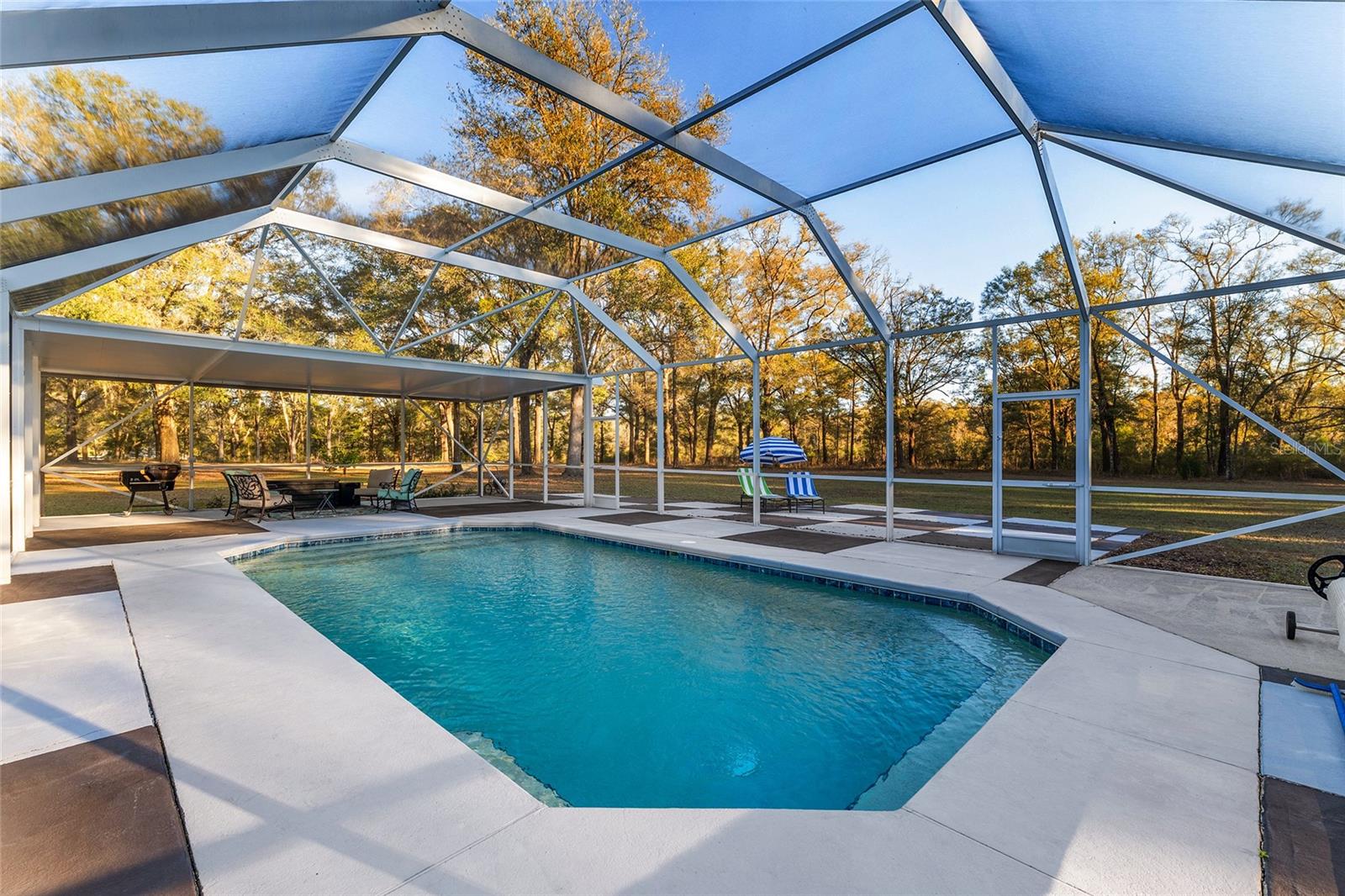 UNIVERSITY AVE PROPERTIES INC - Residential