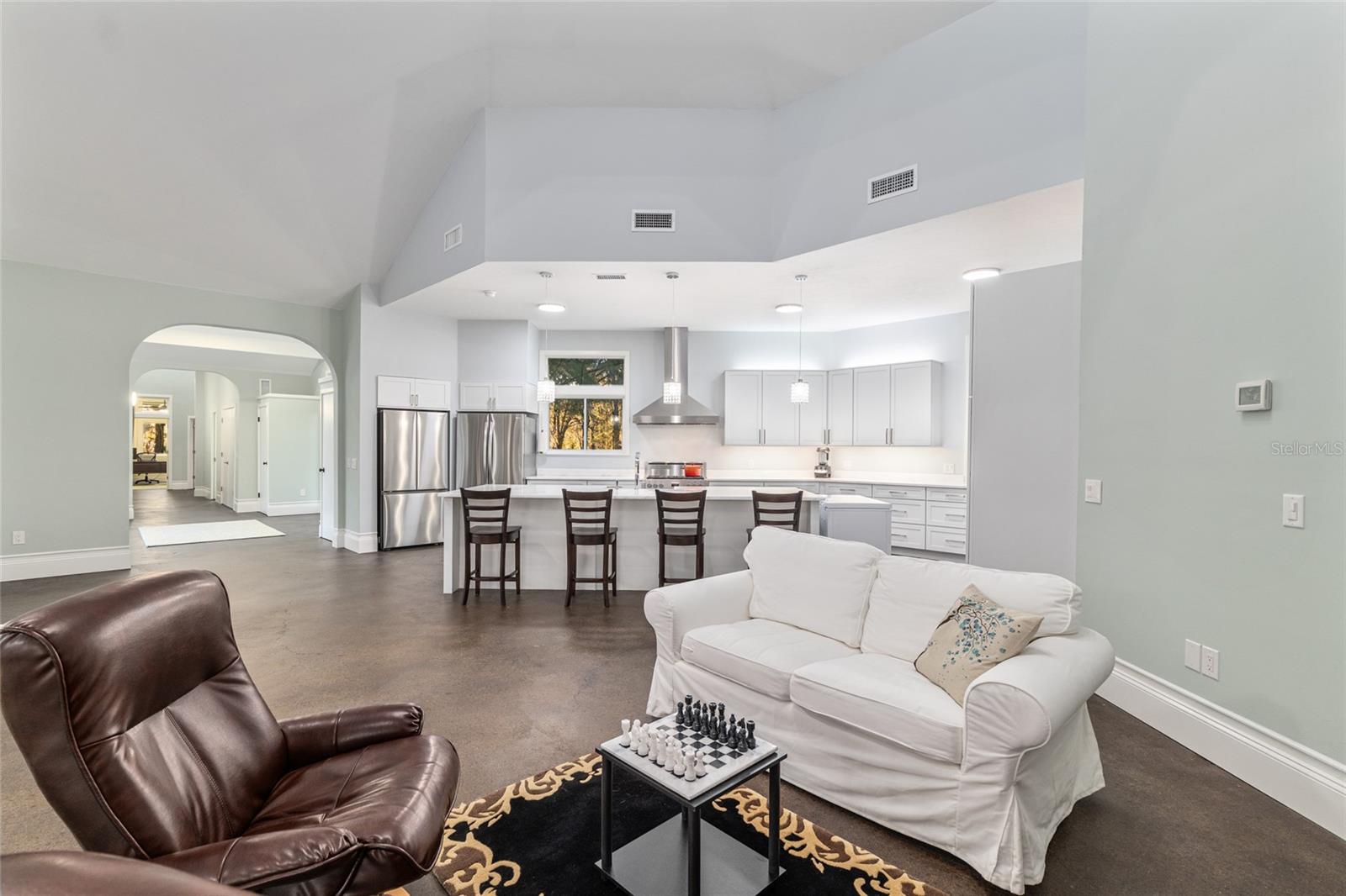 UNIVERSITY AVE PROPERTIES INC - Residential