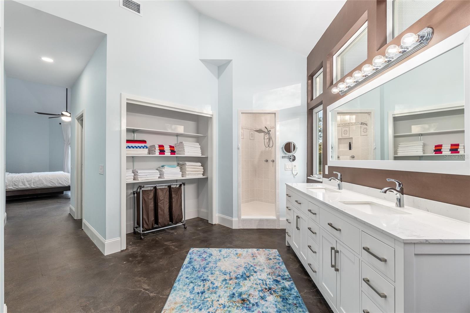 UNIVERSITY AVE PROPERTIES INC - Residential