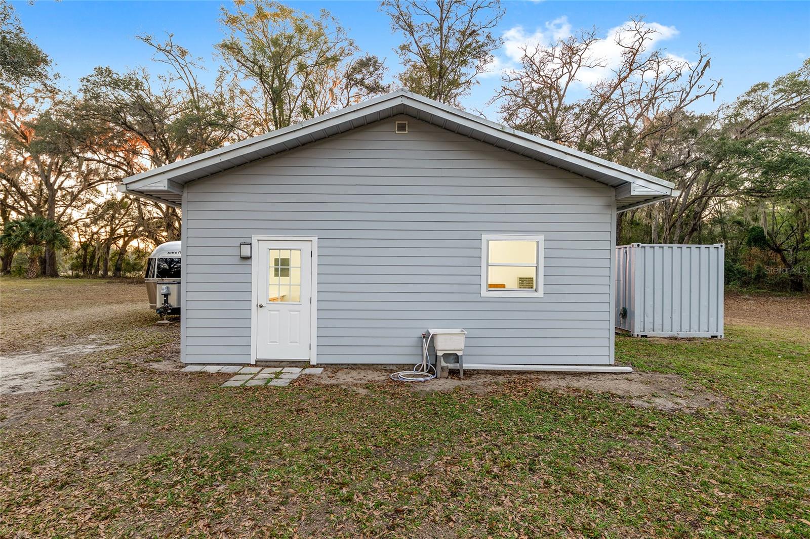 UNIVERSITY AVE PROPERTIES INC - Residential