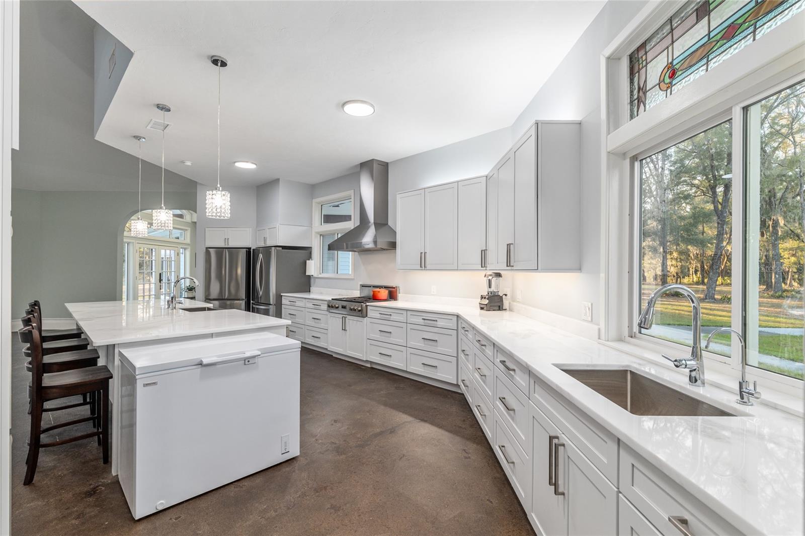 UNIVERSITY AVE PROPERTIES INC - Residential