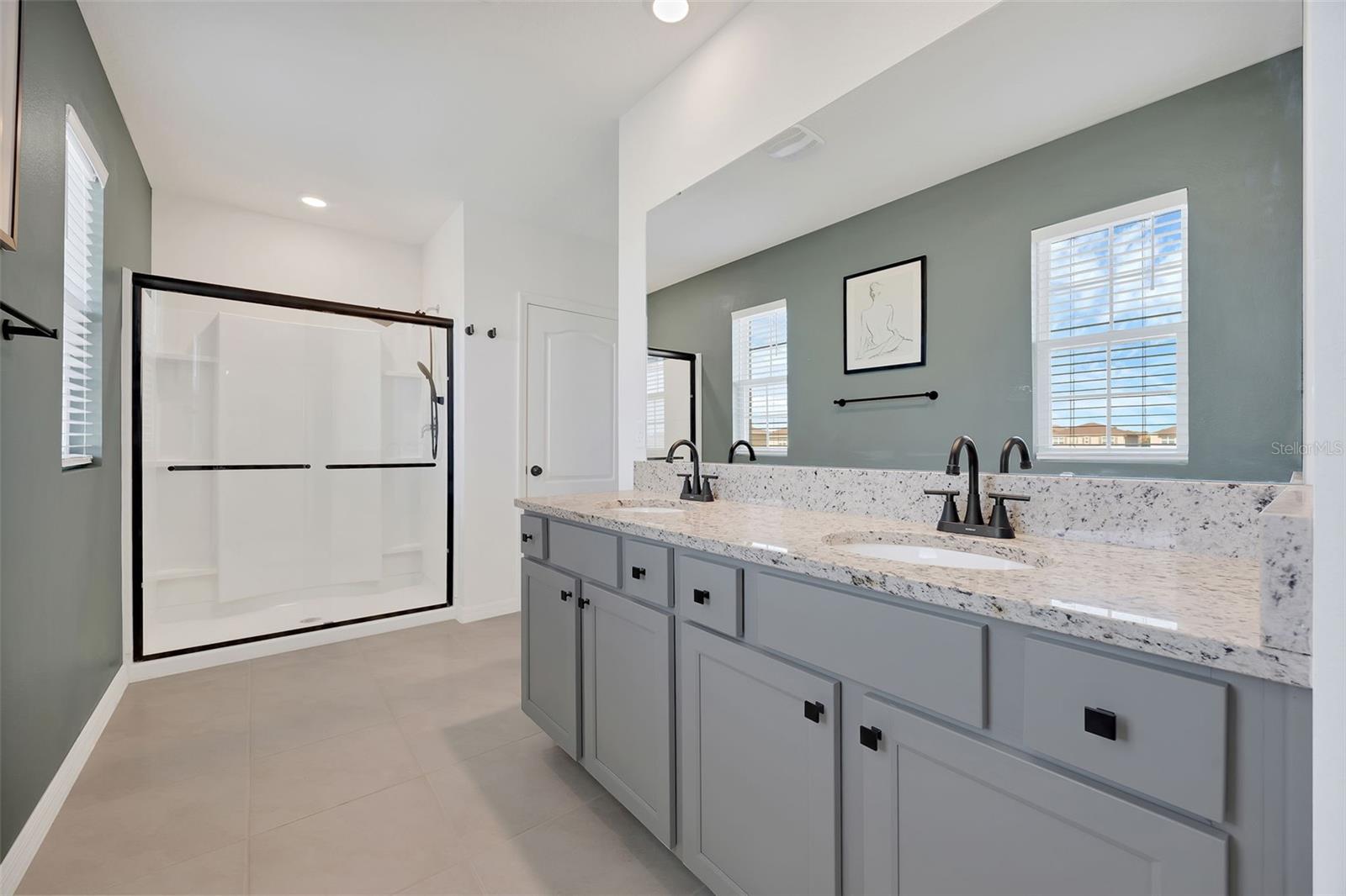 RIVIERA BELLA UN 8C - Residential