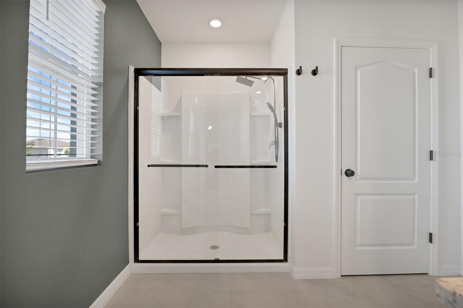 RIVIERA BELLA UN 8C - Residential