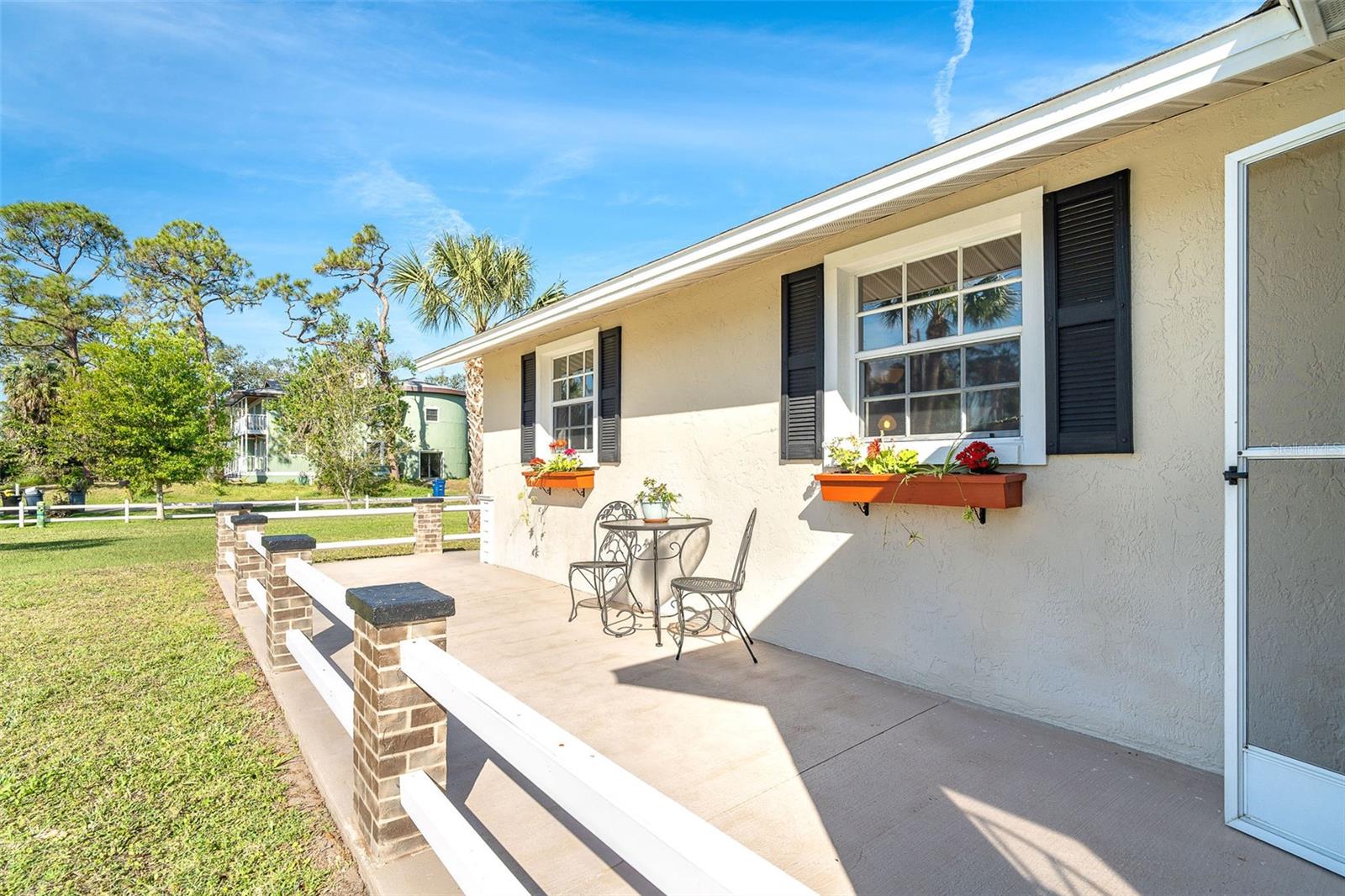 ARTIST ACRES - Residential