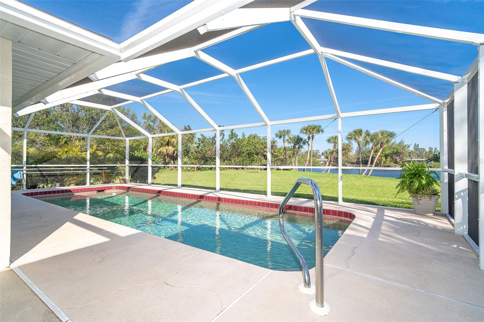 ARTIST ACRES - Residential