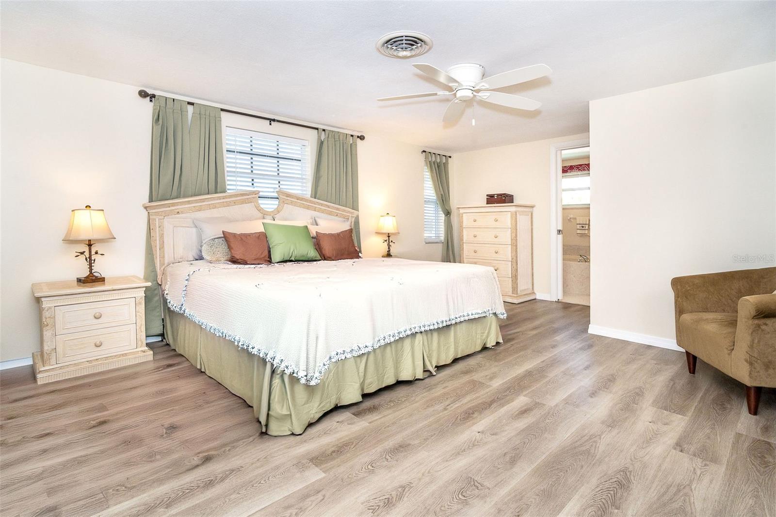 ARTIST ACRES - Residential