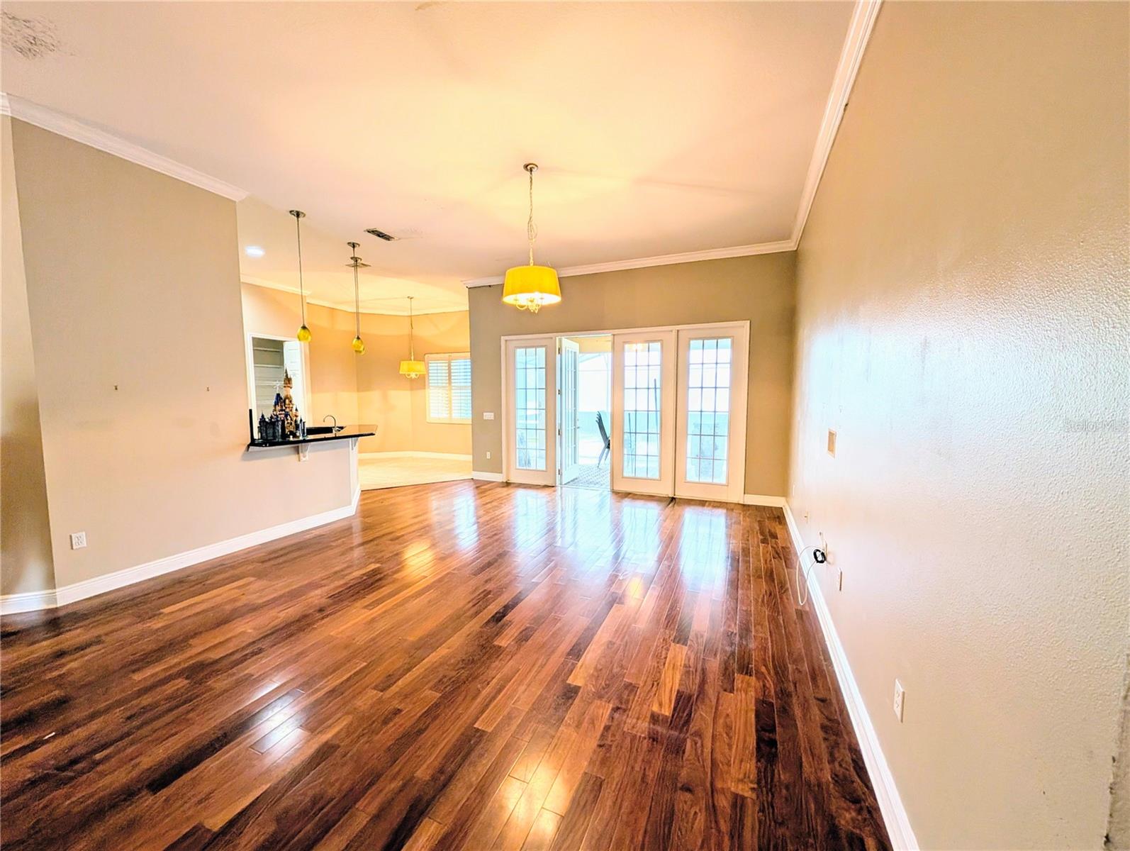 3504 SHOREWOOD DRIVE
