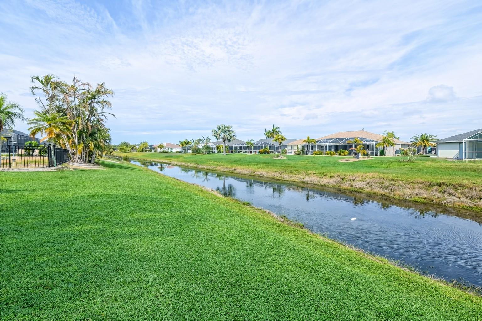 ROTONDA WEST BROADMOOR - Residential