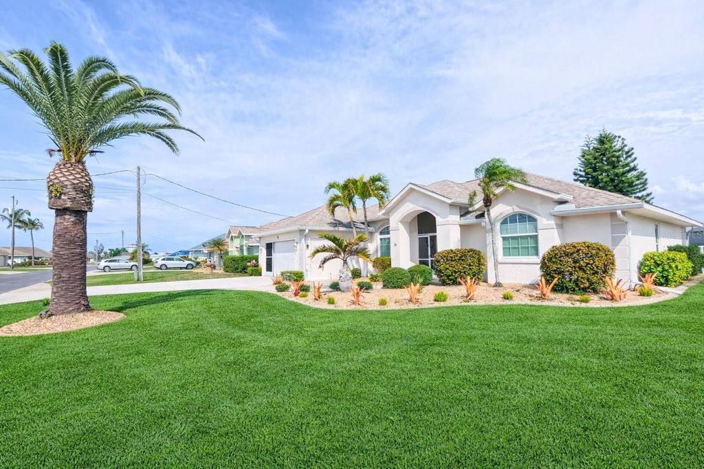 Photo of 35 Sportsman Court, Rotonda West, FL 33947 (MLS # C7522369)