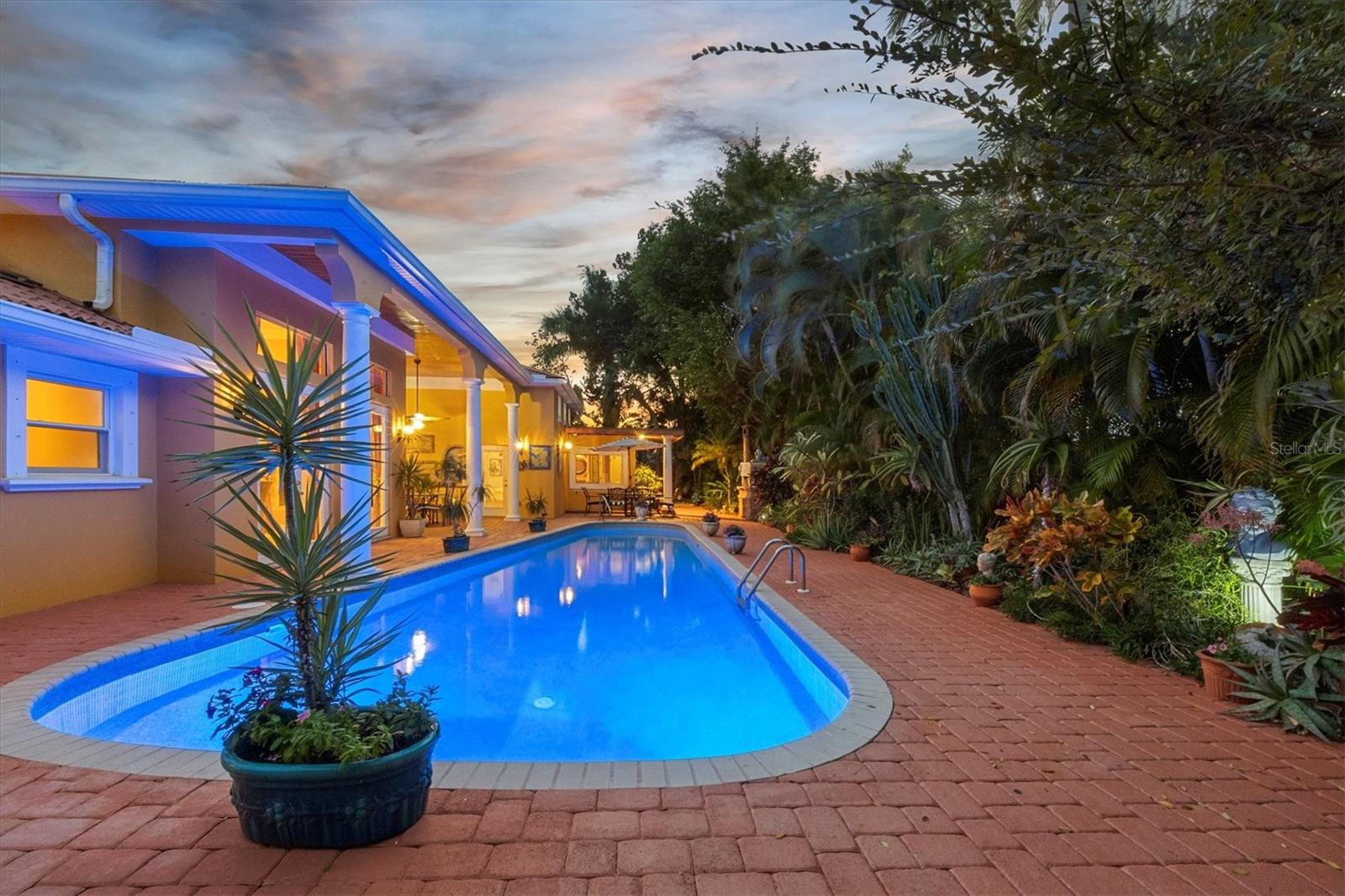 BIRD KEY SUB - Residential