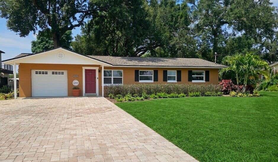 Photo of 1903 Simonton Avenue, Orlando, FL 32806 (MLS # O6430568)