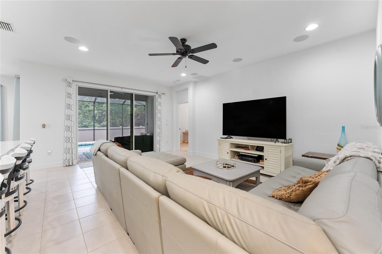 TARPON KEY - Residential