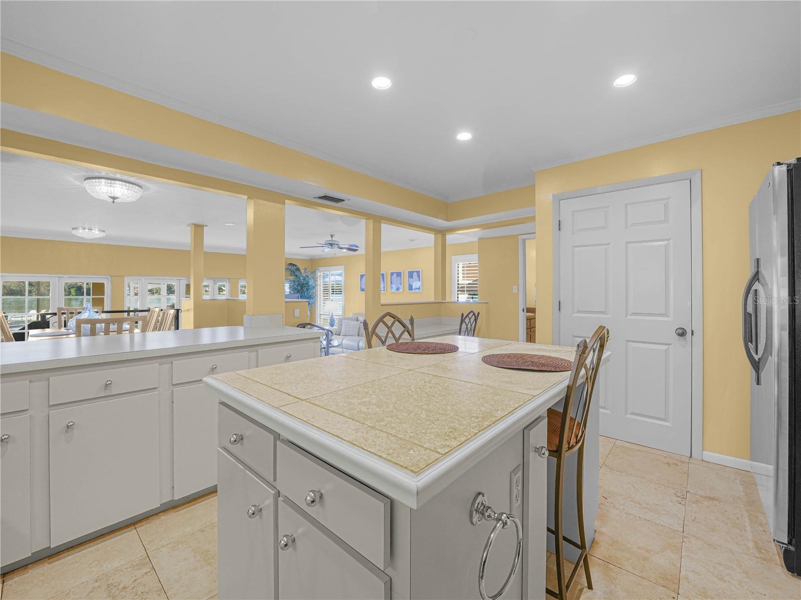 CASA LOMA INC TR H - Residential