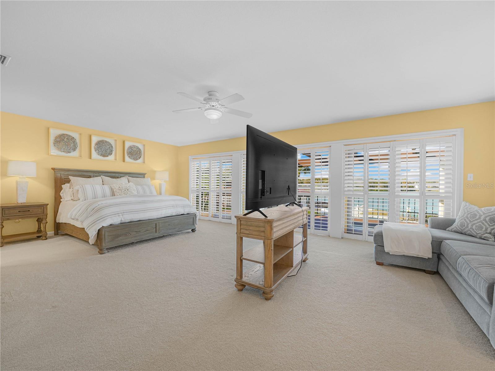 CASA LOMA INC TR H - Residential