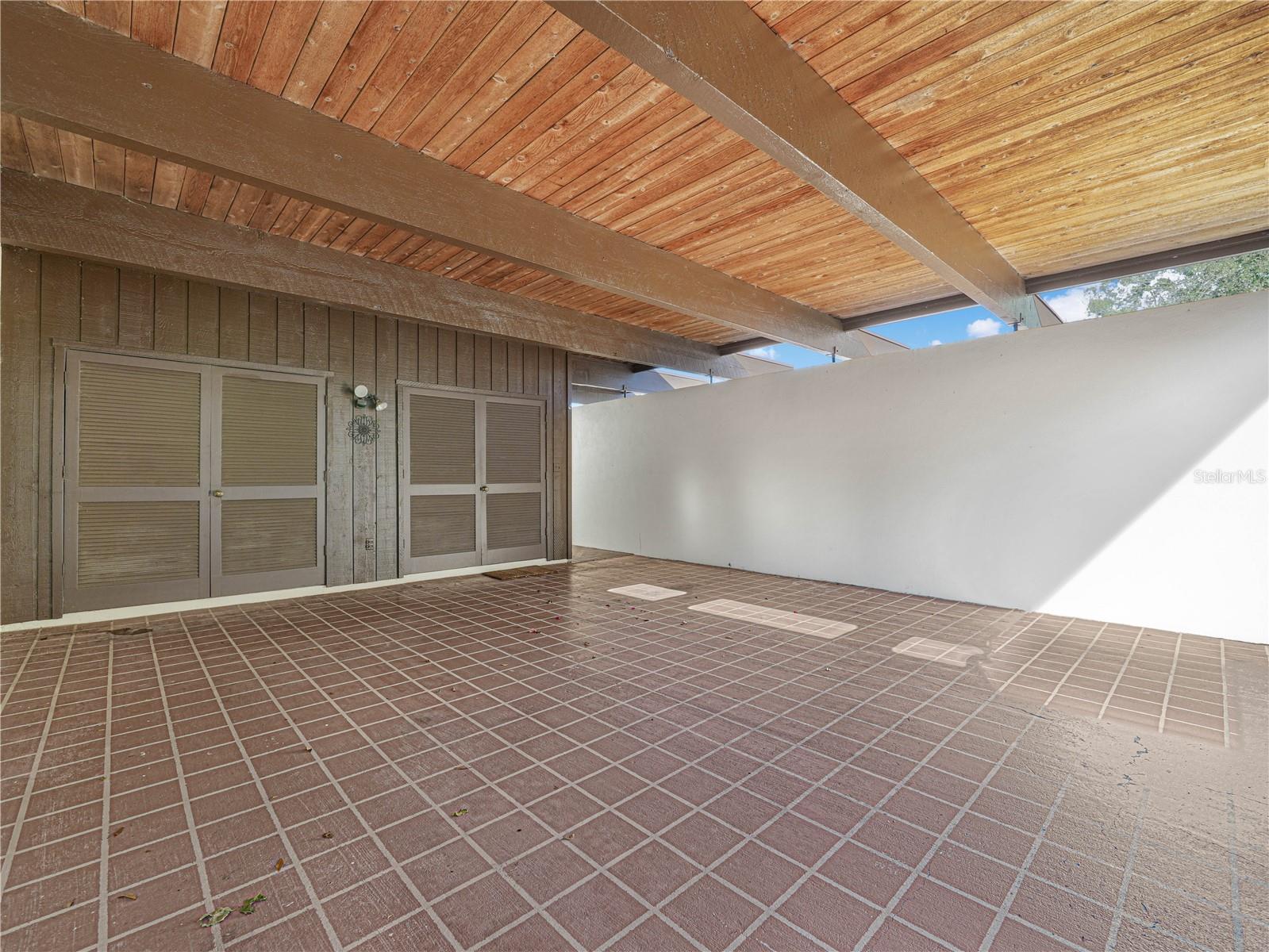 CASA LOMA INC TR H - Residential