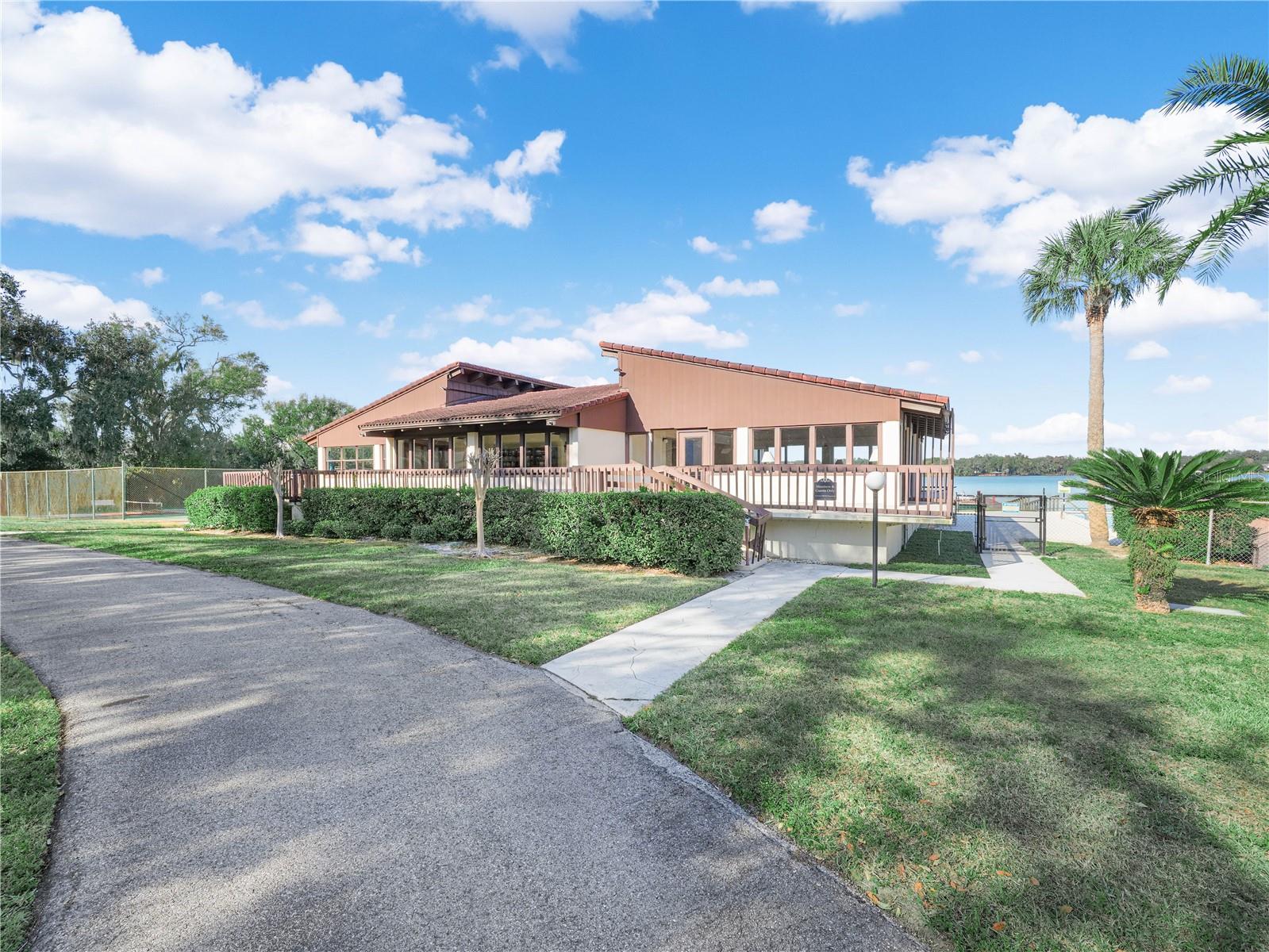 CASA LOMA INC TR H - Residential