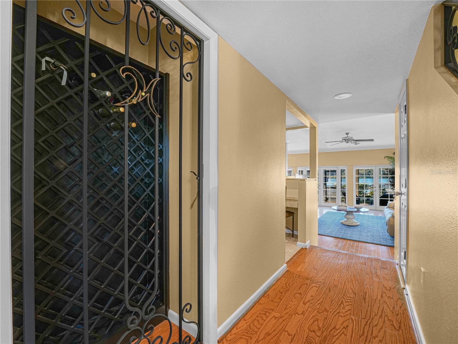 CASA LOMA INC TR H - Residential