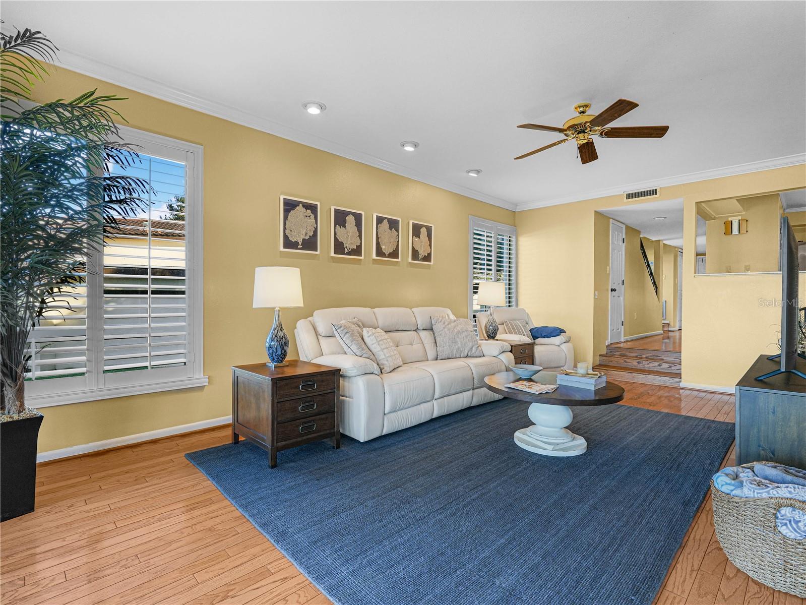 CASA LOMA INC TR H - Residential