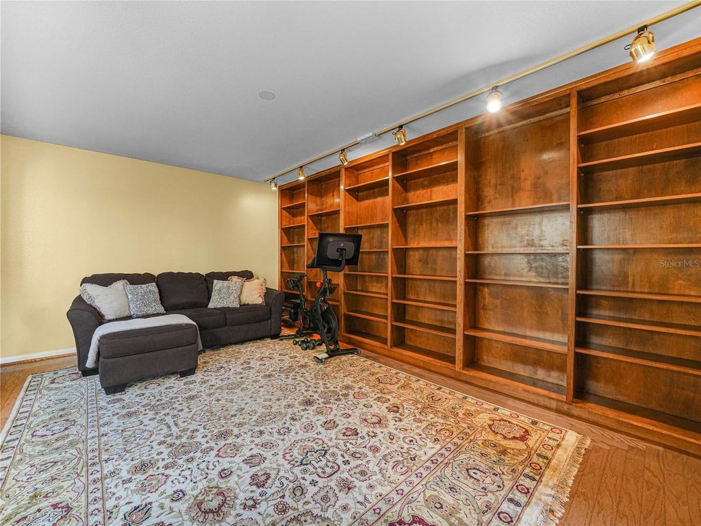 Photo of 3 Casa Loma Way #3, Lakeland, FL 33813 (MLS # L4958653)