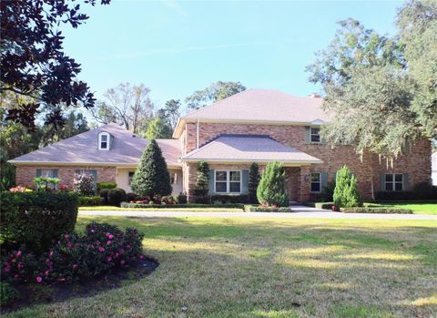 A home in WINTER SPRINGS