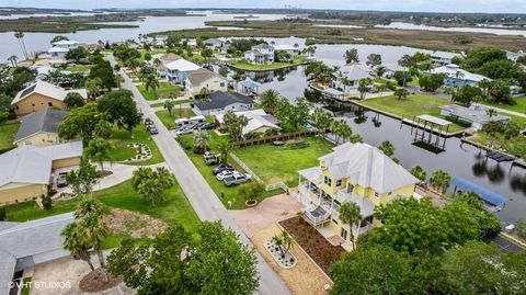 A home in CRYSTAL RIVER