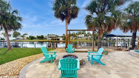 A home in CRYSTAL RIVER