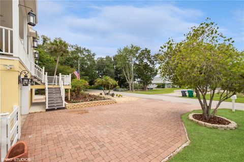 A home in CRYSTAL RIVER