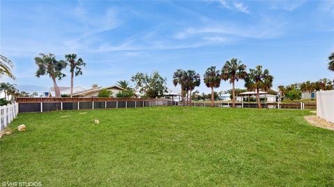 A home in CRYSTAL RIVER