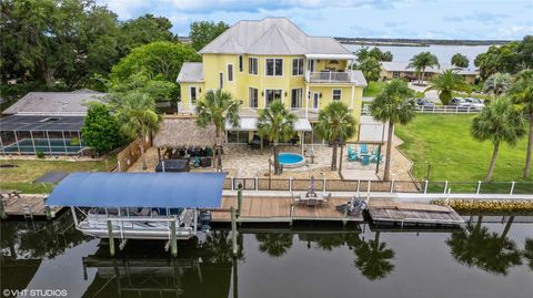 A home in CRYSTAL RIVER