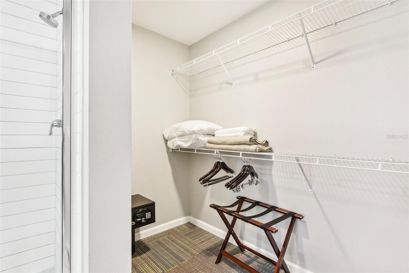 GROVE RESIDENCE & SPA HOTEL CONDO I - Residential