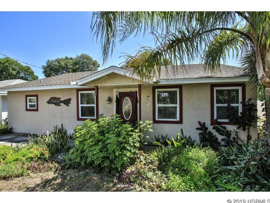 CHARMING 3-BEDROOM TWO BATH HOME ON SECLUDED STREET IN NEW SMYRNA BEACH... UPDATED KITCHEN FEATURING WOOD CABINETRY...TILE-TOP COUNTERS... STAINLESS STEEL APPLIANCES... AND EAT-IN DINING AREA. TILE THROUGHOUT... UPDATED BATHROOMS WITH GRANITE COUNTERS... HOME ALSO INCLUDES 4-CEILING FANS...LARGE INSIDE UTILITY/LAUNDRY ROOM WITH ACCESS TO FENCED BACK YARD & UTILITY SHED. CLOSE TO RIVER... BEACH...SHOPPING AND RESTAURANTS. ;3rd Party Gr Com Reqd ;Water: City
