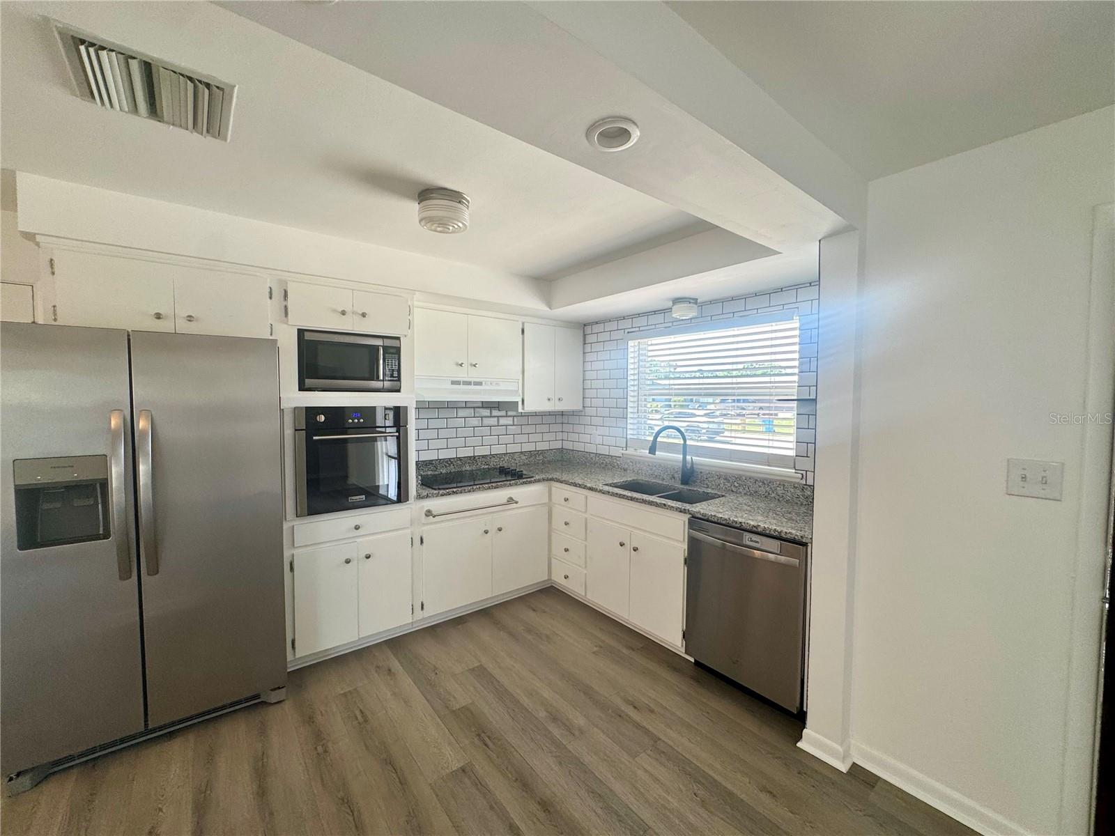 OAKHURST GROVES - Residential Lease