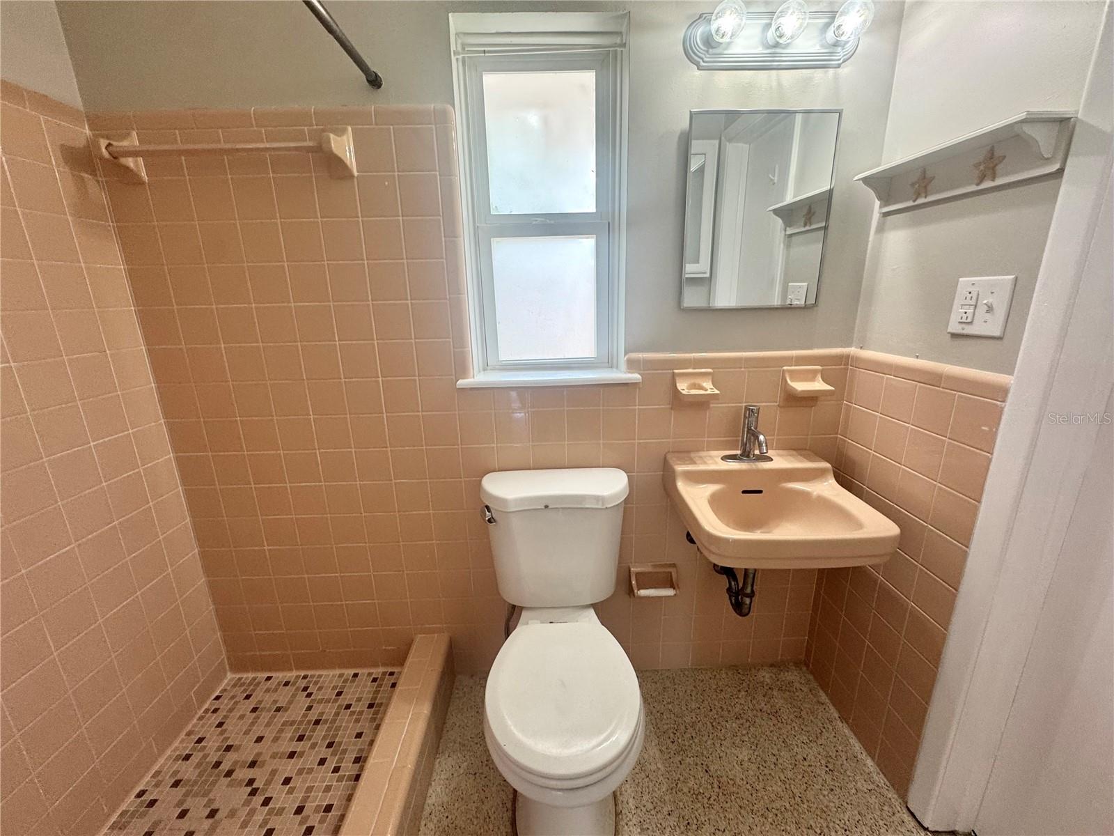 OAKHURST GROVES - Residential Lease