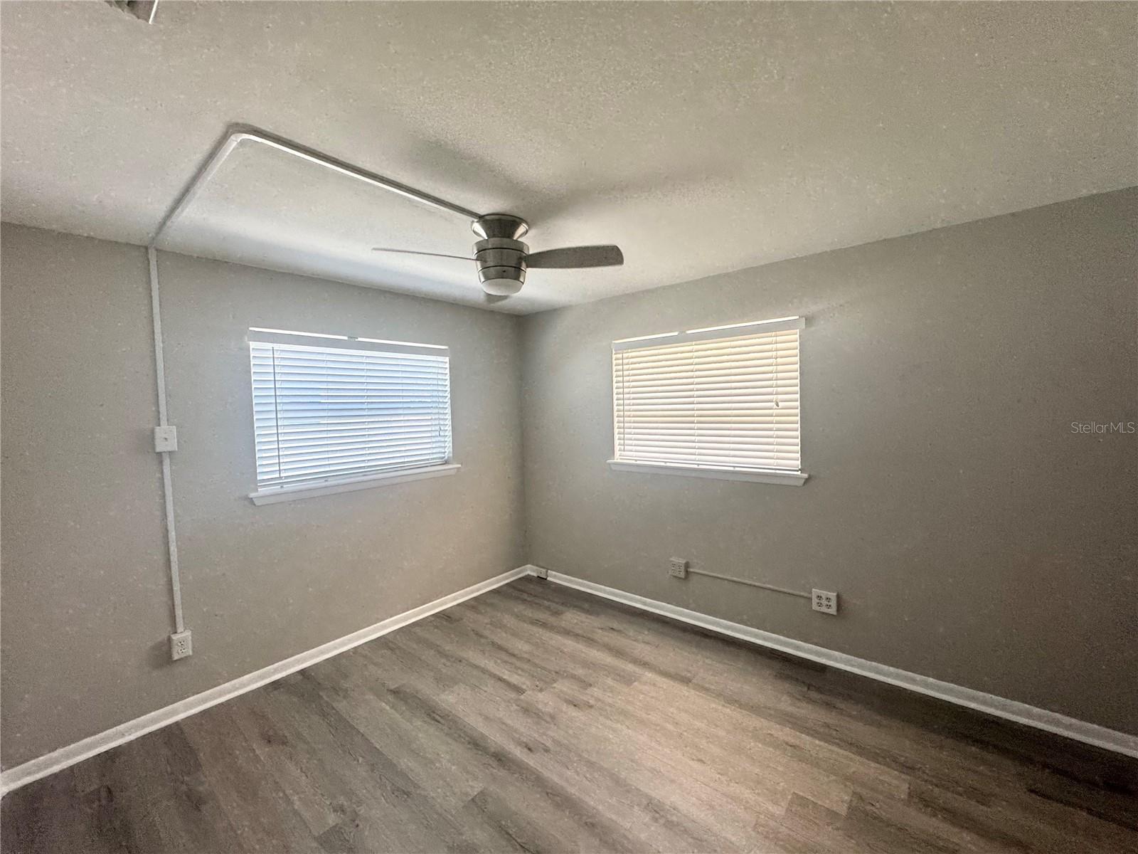 OAKHURST GROVES - Residential Lease