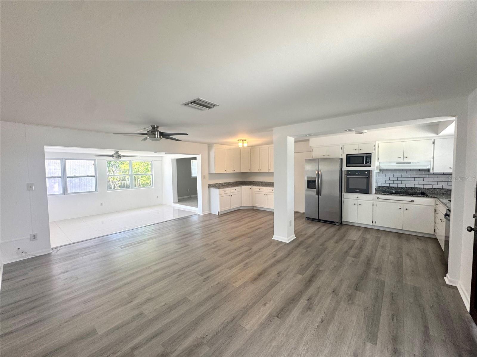 OAKHURST GROVES - Residential Lease