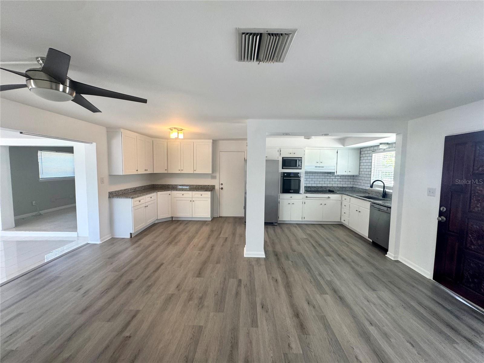 OAKHURST GROVES - Residential Lease