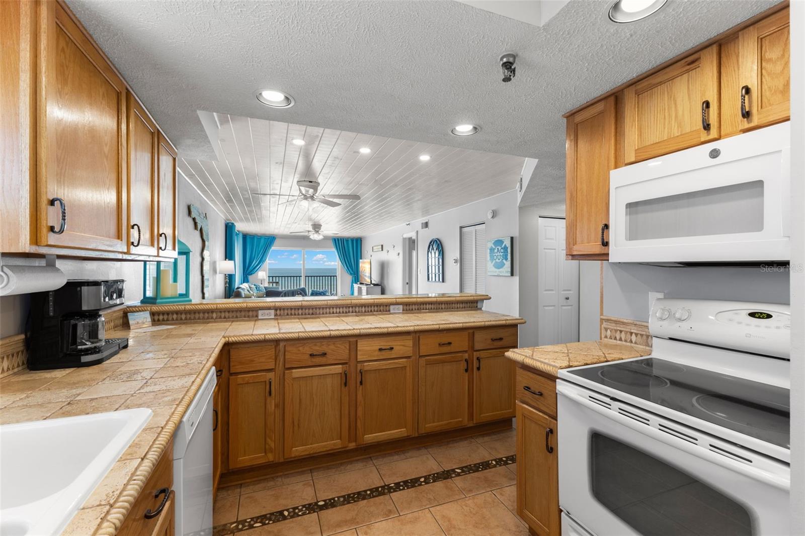 KIMA CONDO - Residential