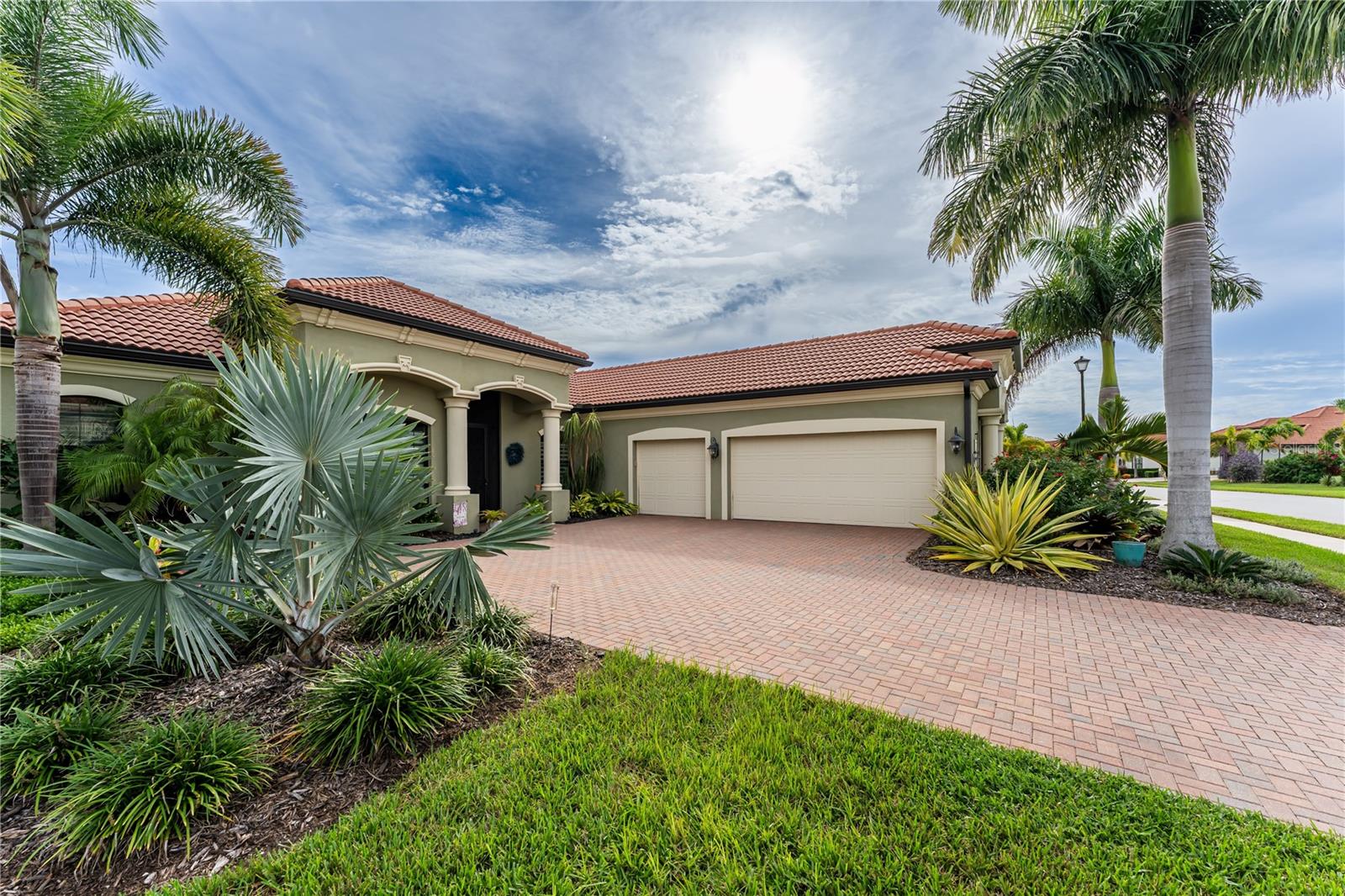 10733 TARFLOWER DRIVE, VENICE, FL, 34293 3 10733 TARFLOWER DRIVE