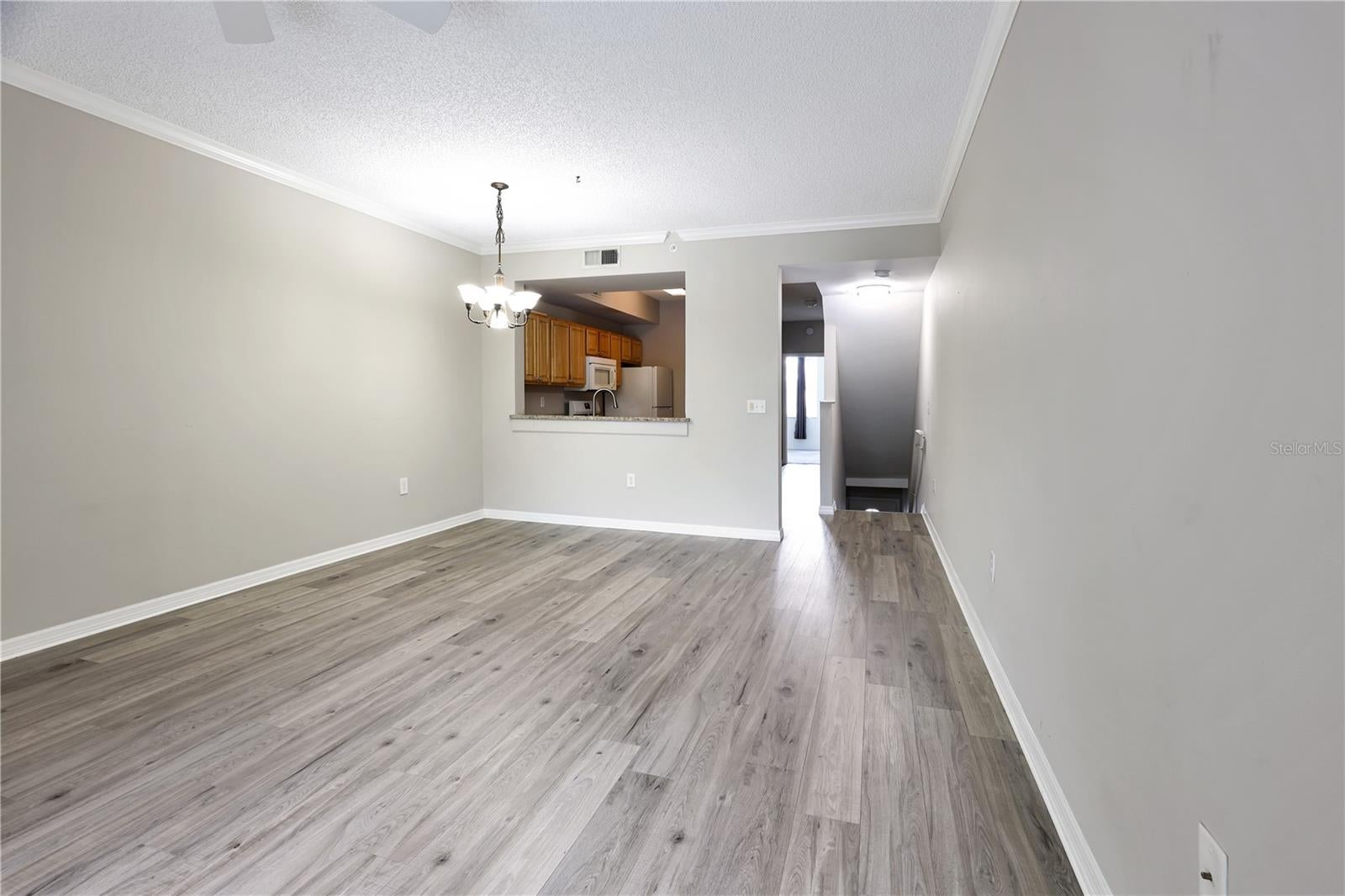 5700 BENTGRASS DRIVE 16-211