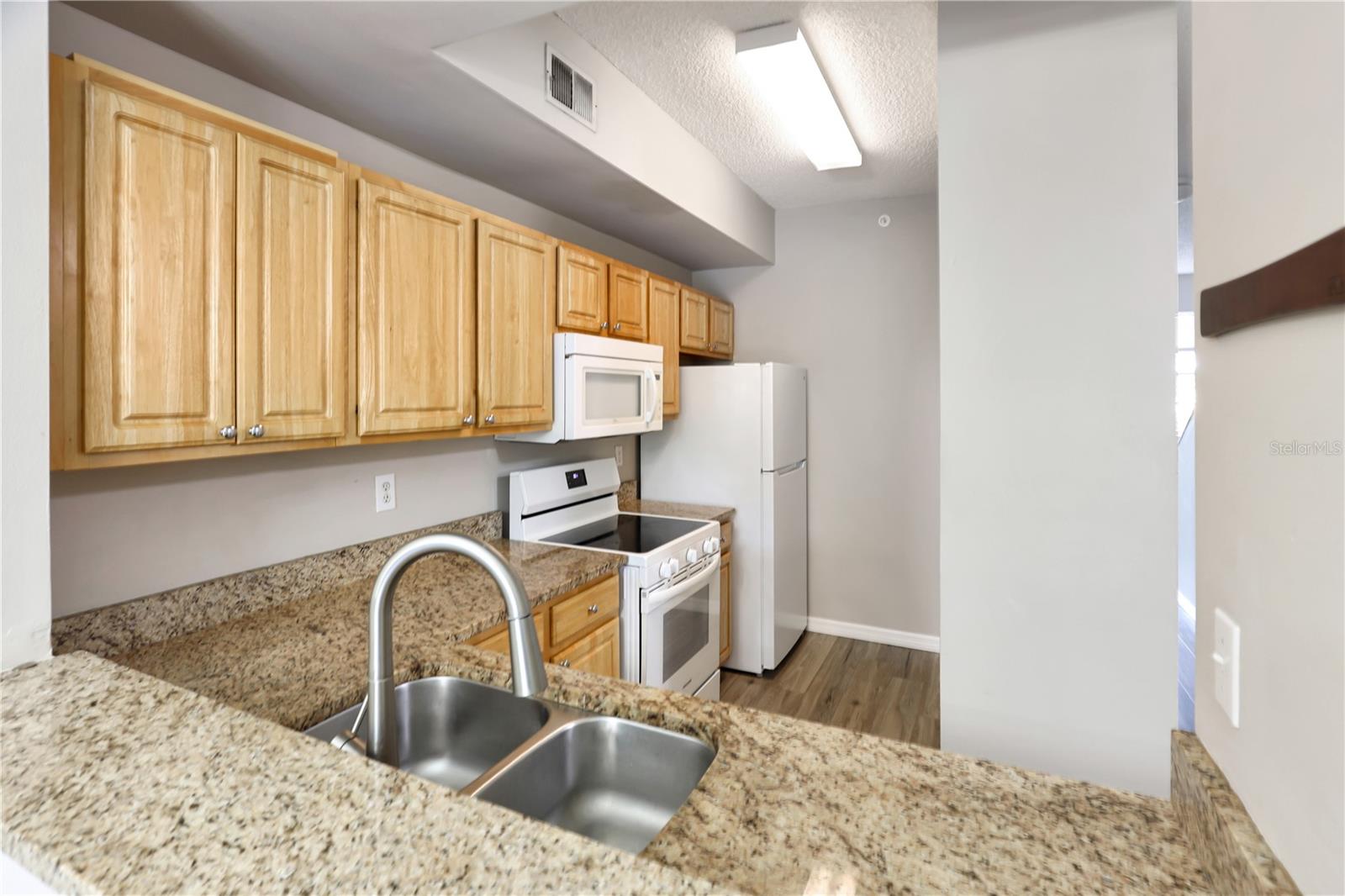 5700 BENTGRASS DRIVE 16-211